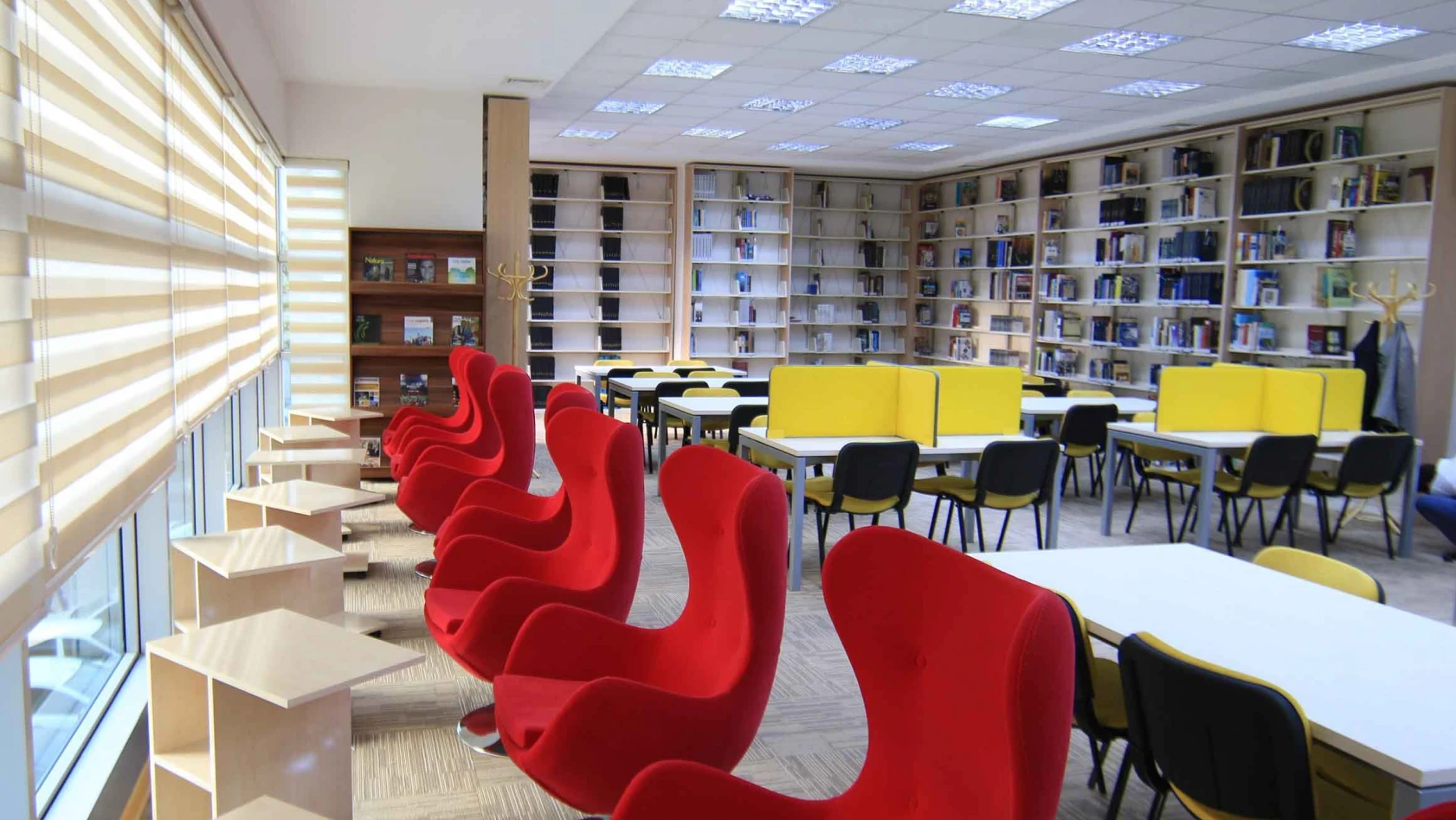 Büyükşehir'in kütüphane hizmeti takdir topluyor 