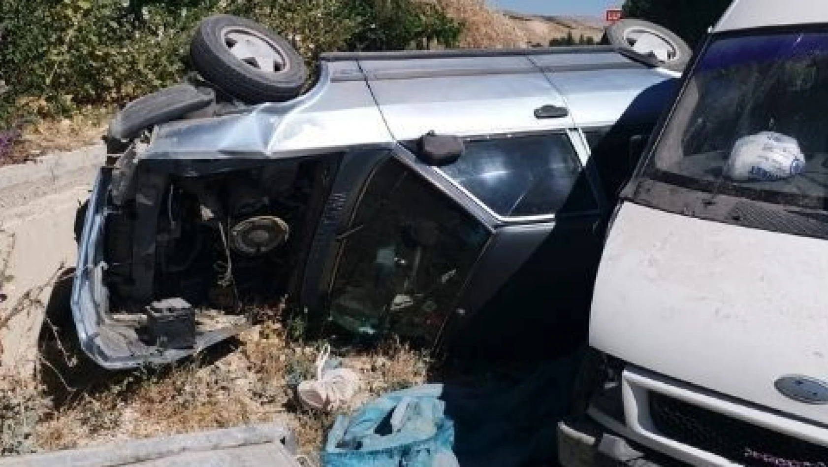 Malatya-Kayseri yolunda feci kaza: 12 yaralı