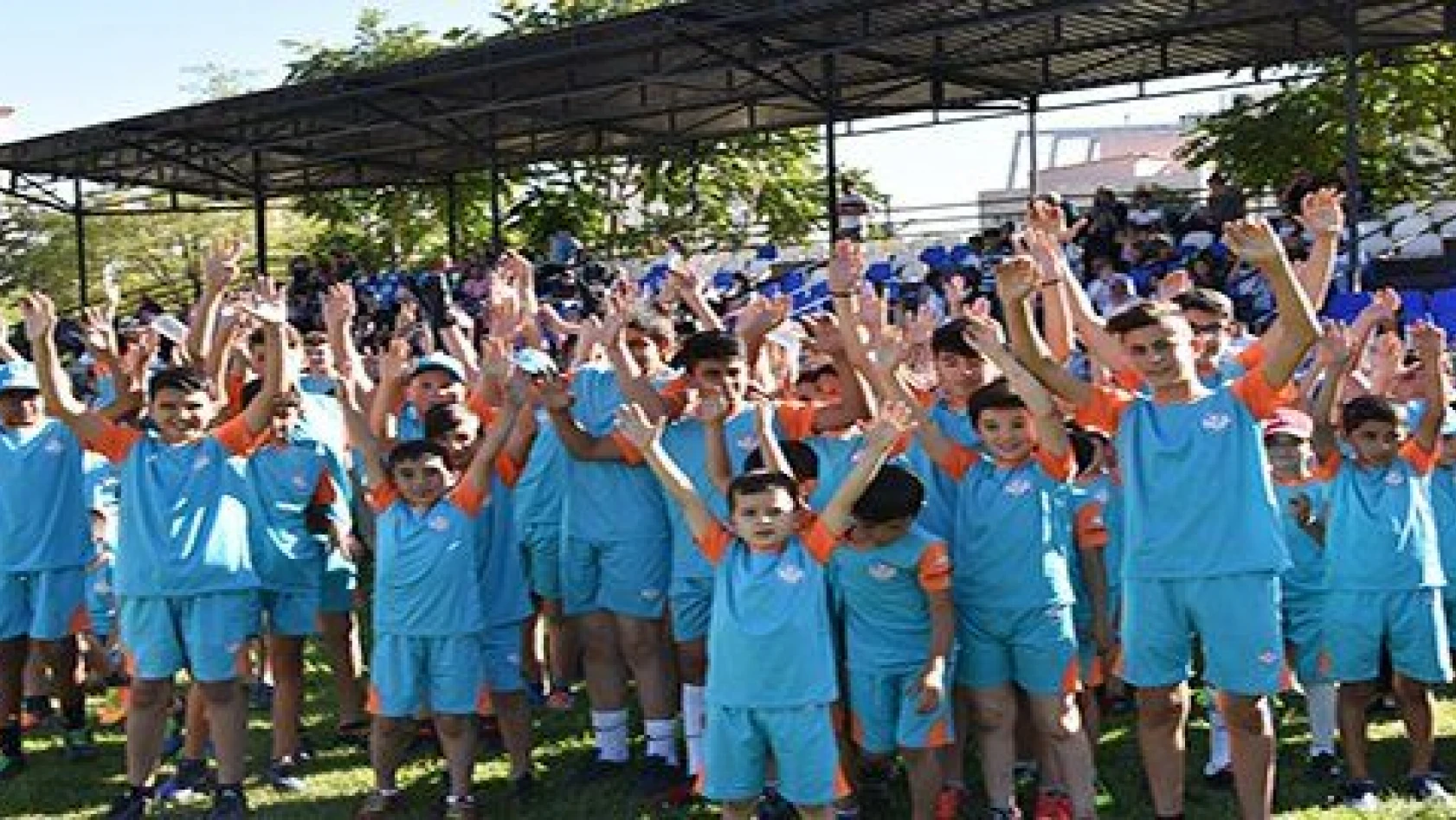 Kocasinan'dan çocuklar için futbol turnuvası