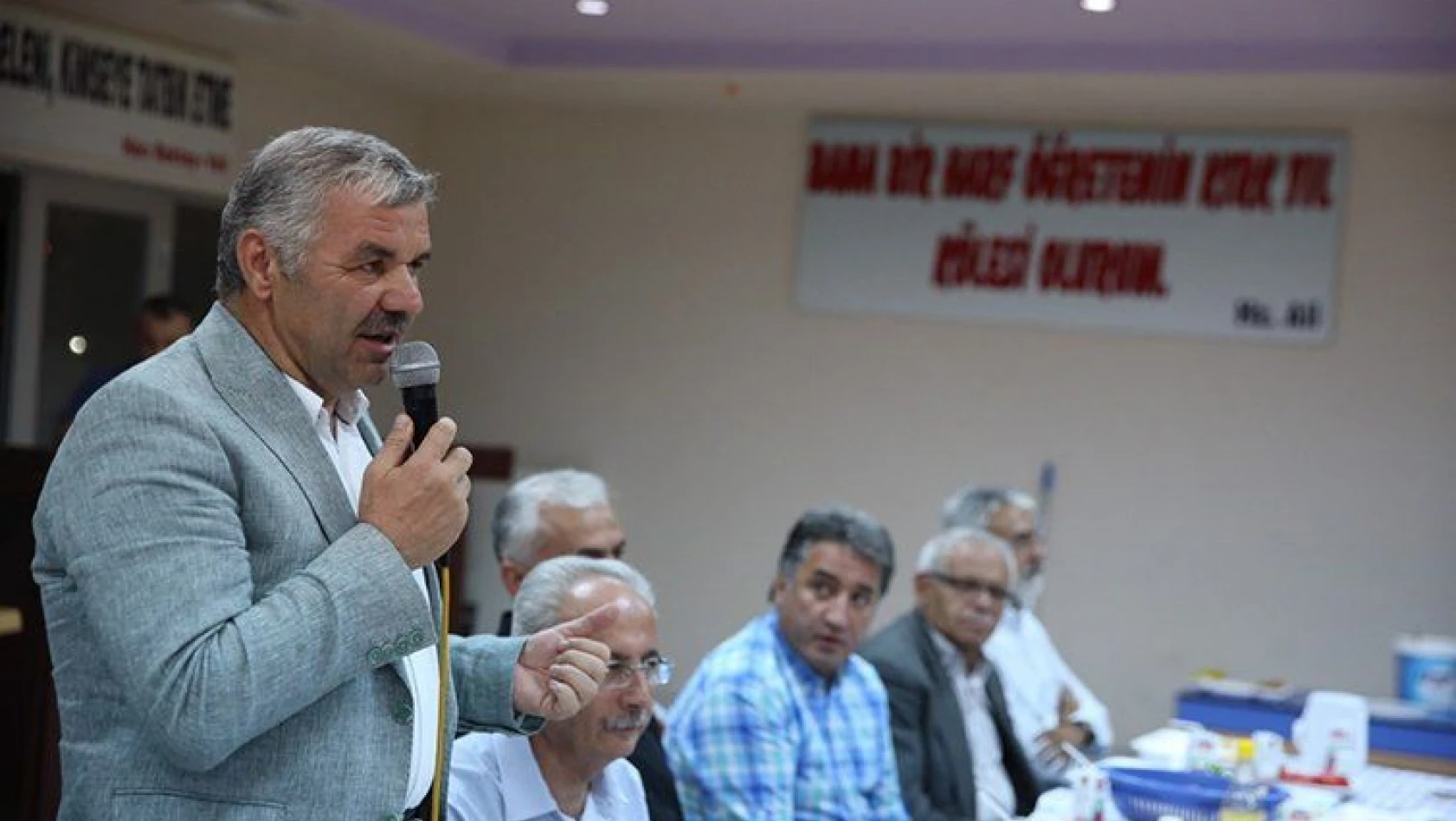 Başkan Çelik, Kayseri Cem Evi'nde Muharrem Orucu iftarına katıldı
