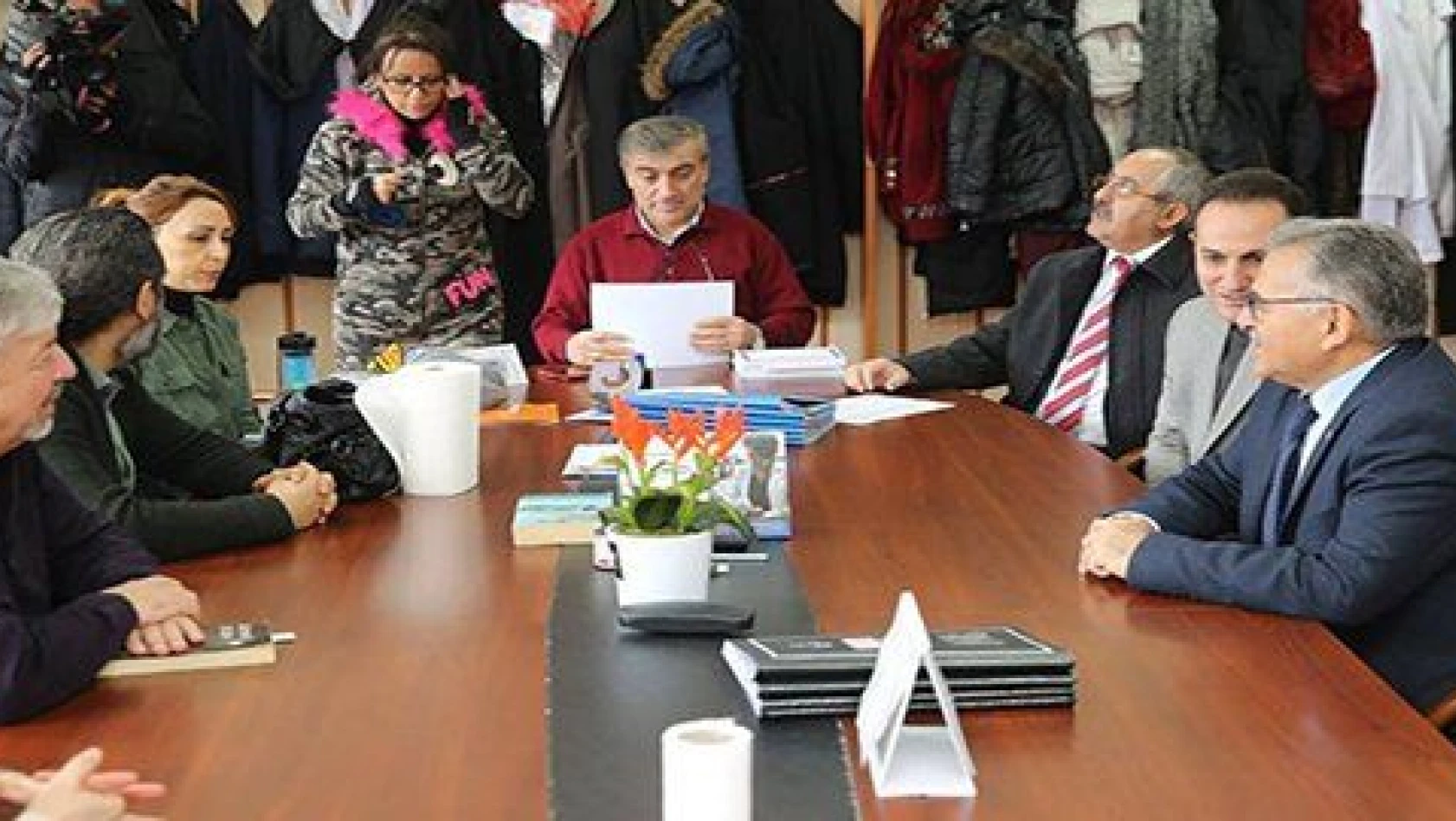 Başkan Dr. Büyükkılıç 'öğretmenlere özel yatırımlar yapılacak'