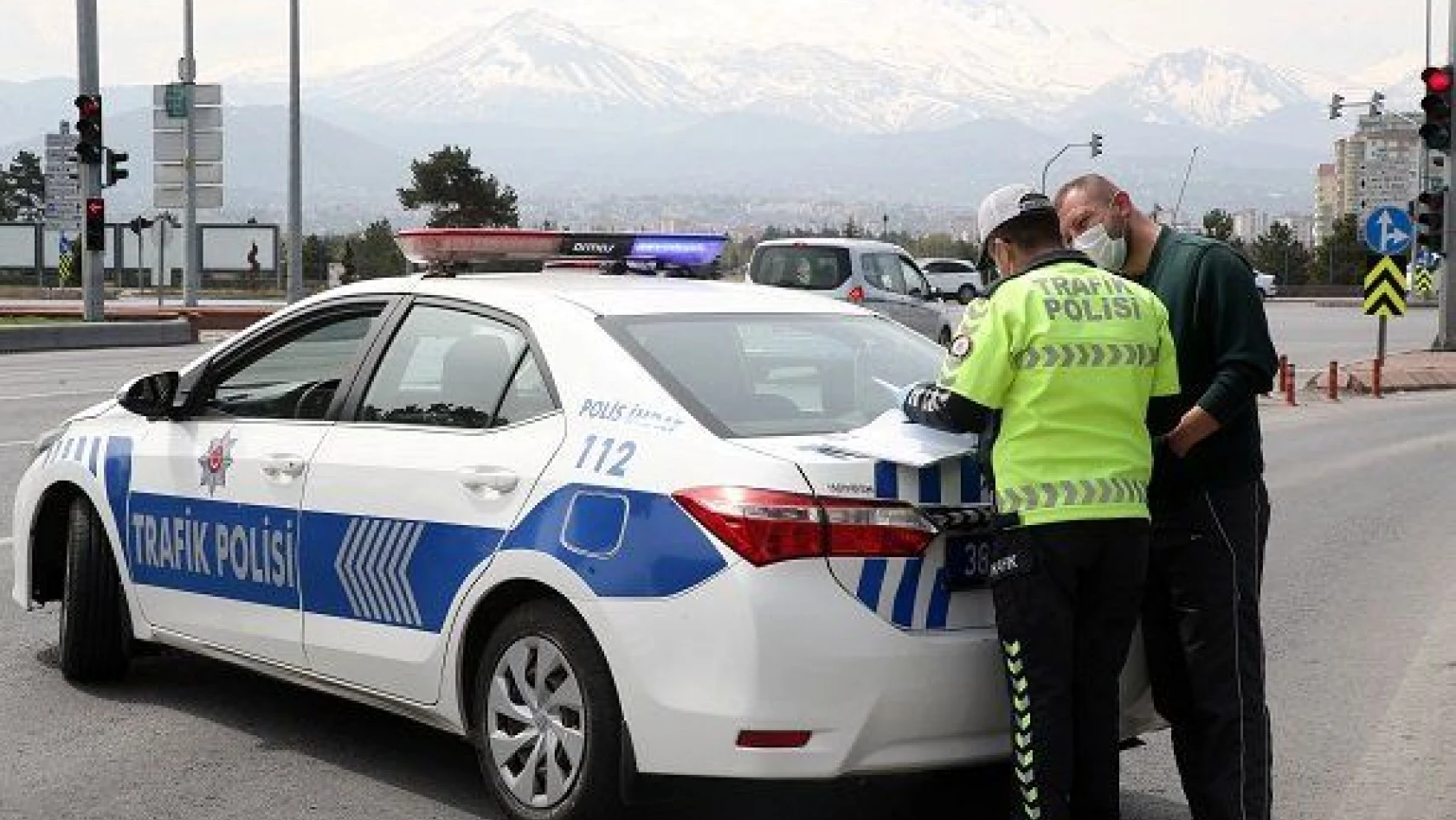 Kayseri'de sokağa çıkma kısıtlamasına uymayanlara ceza