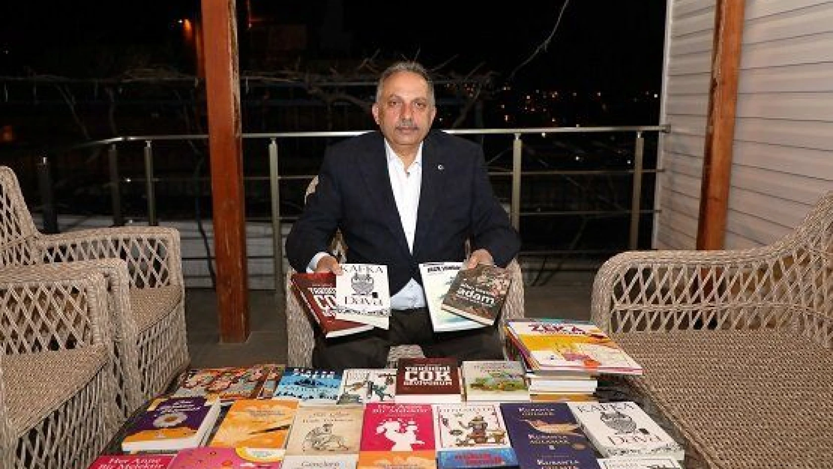 Talas Belediyesi'nden evde kalanlara 30 bin kitap