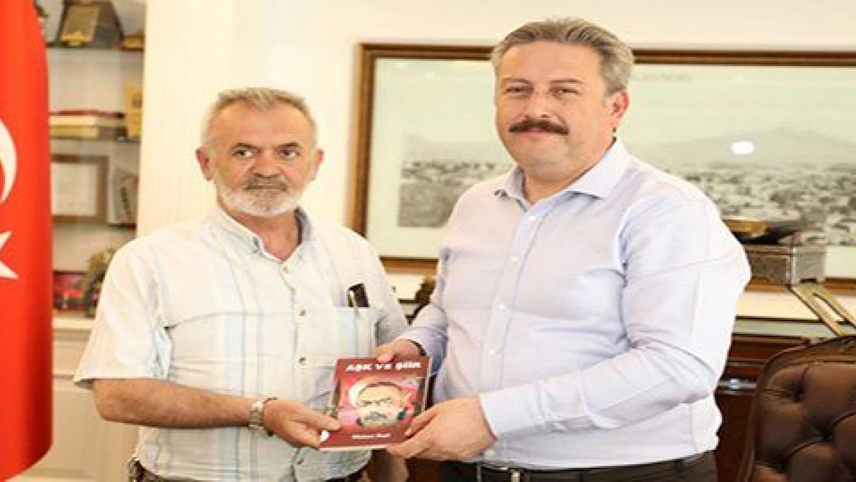 Türkiye Yazarlar Birliği üyeleri, Başkan Palancıoğlu'nu ziyaret etti