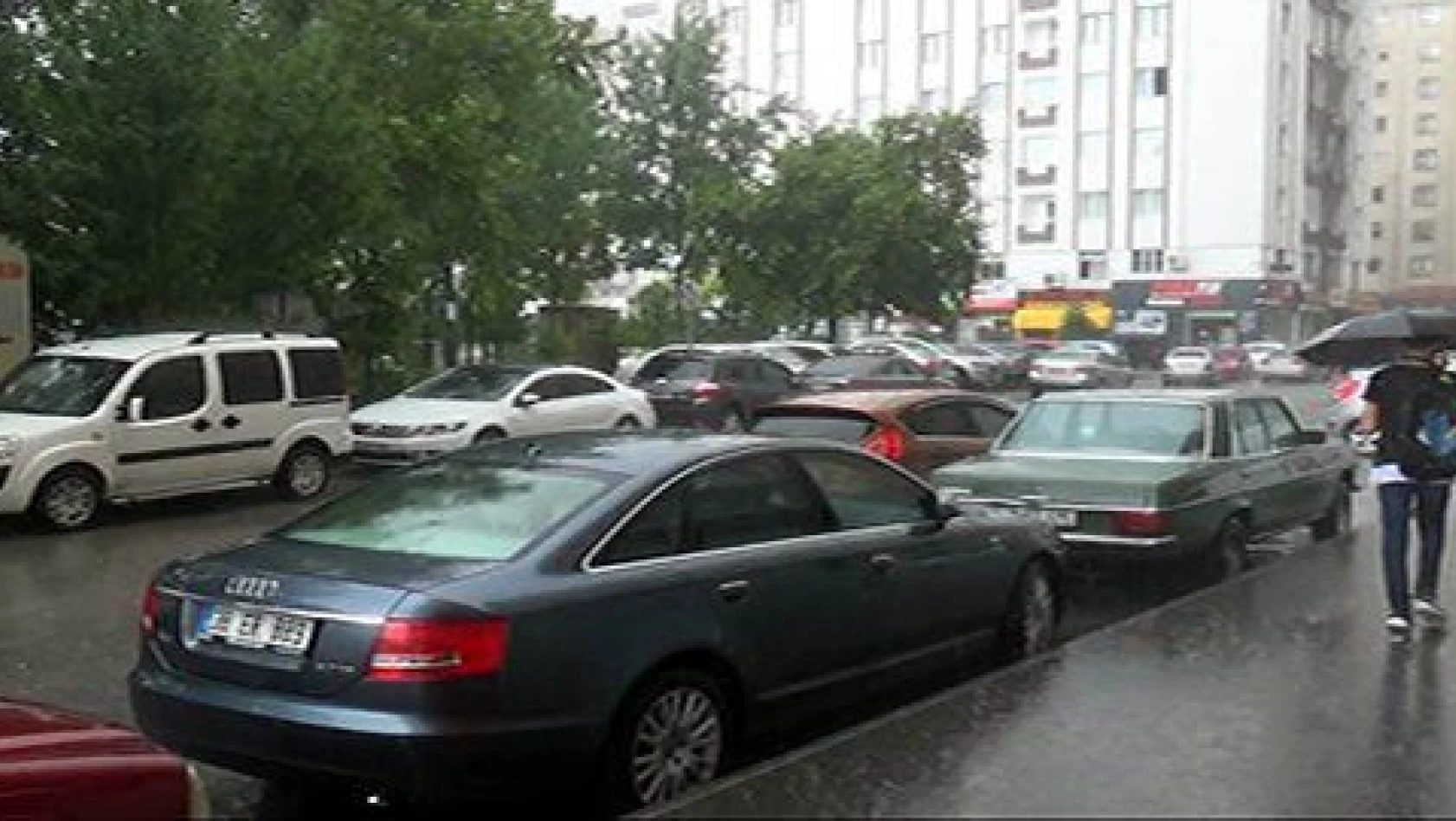 Kayseri'de sağanak yağış 