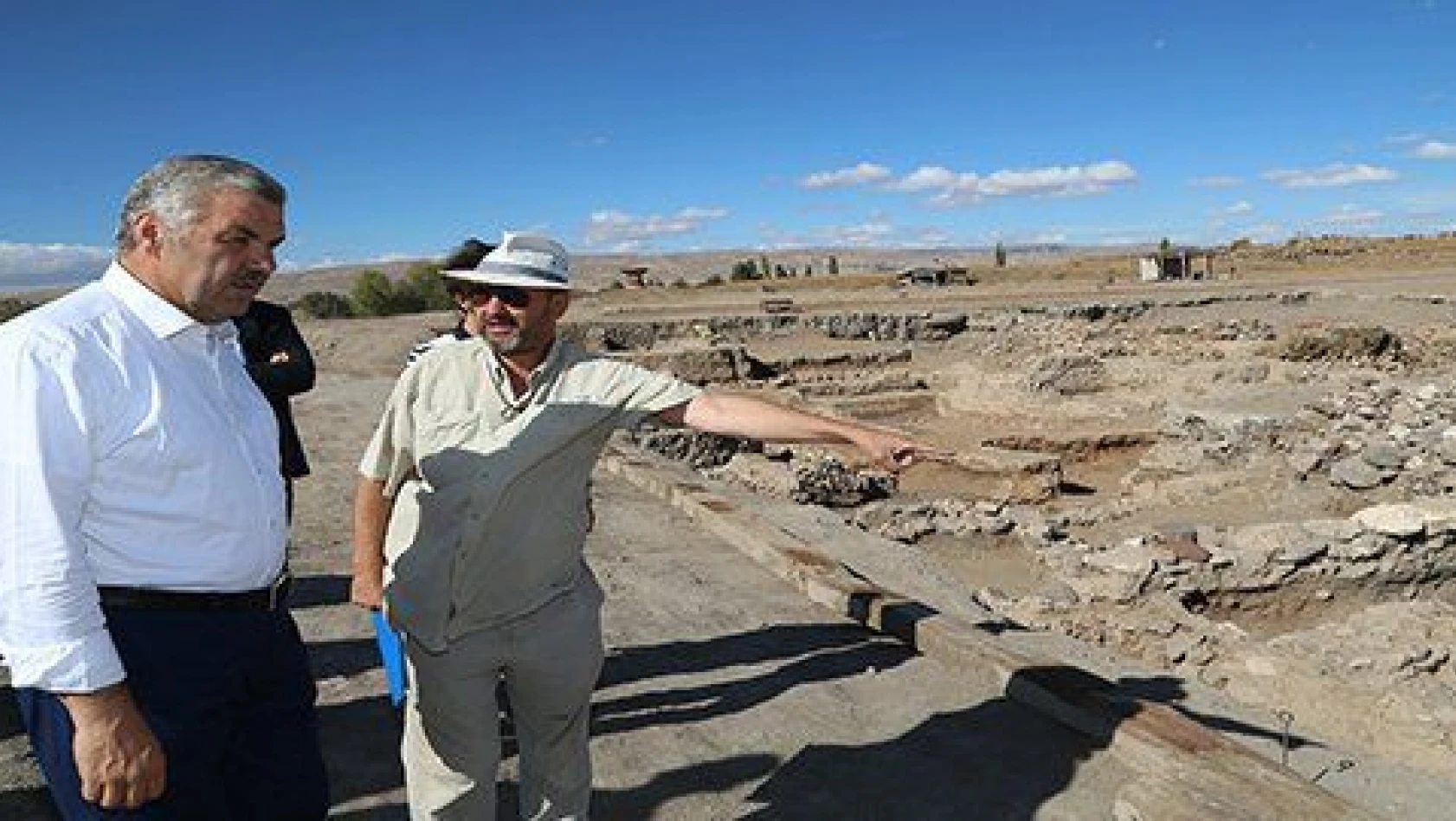 Başkan Çelik Kültepe kazı alanını ziyaret etti