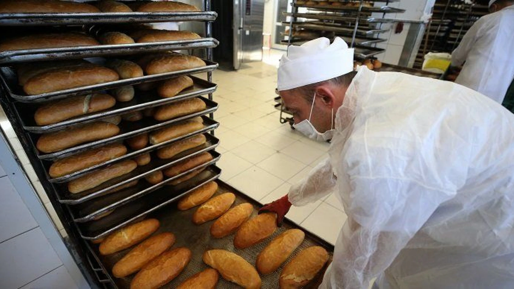 Cezaevlerinin ekmeğini hükümlüler üretiyor