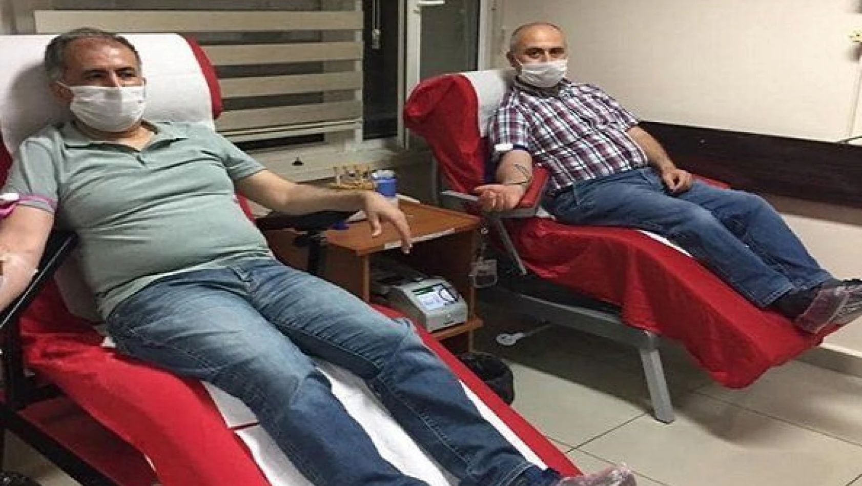 Memur-Sen Kayseri temsilciliğinden 400 ünite kan bağışı