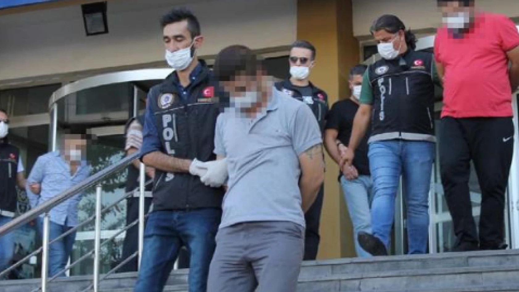 Kayseri'de uyuşturucu operasyonunda 8 kişi adliyede
