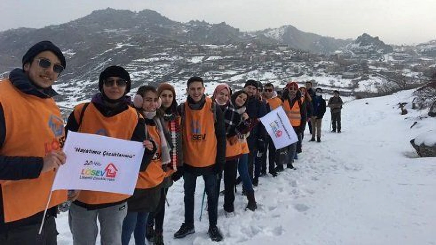 LÖSEV tarafından Kayseri'de sağlıklı yürüyüş etkinliği düzenlendi