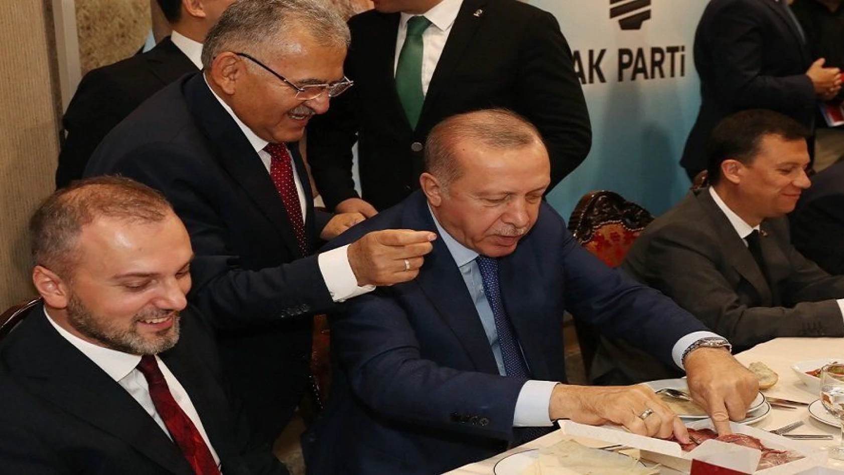 Büyükkılıç'tan Erdoğan'da pastırma ikramı