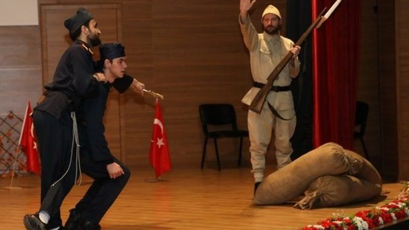 Palancıoğlu: 'Çanakkale Zaferi'nin ruhunu tiyatro ile yaşatmak istedik'