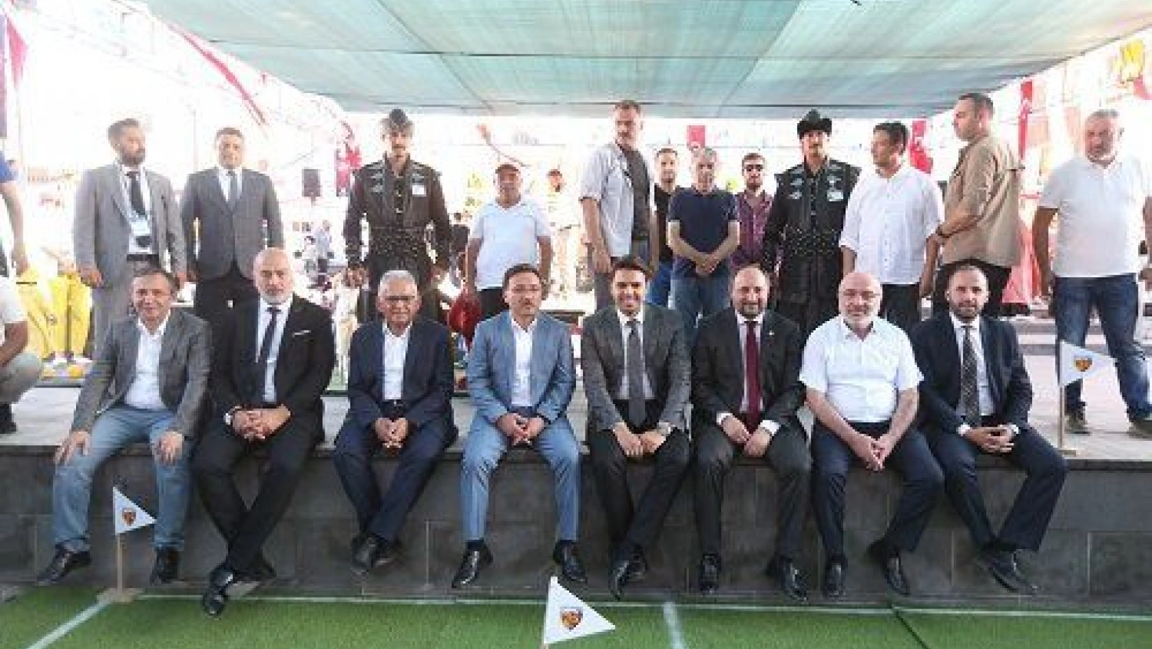 Avrupalı Türkler Kayseri'ye hayran kaldı Başkan Büyükkılıç'a teşekkür etti