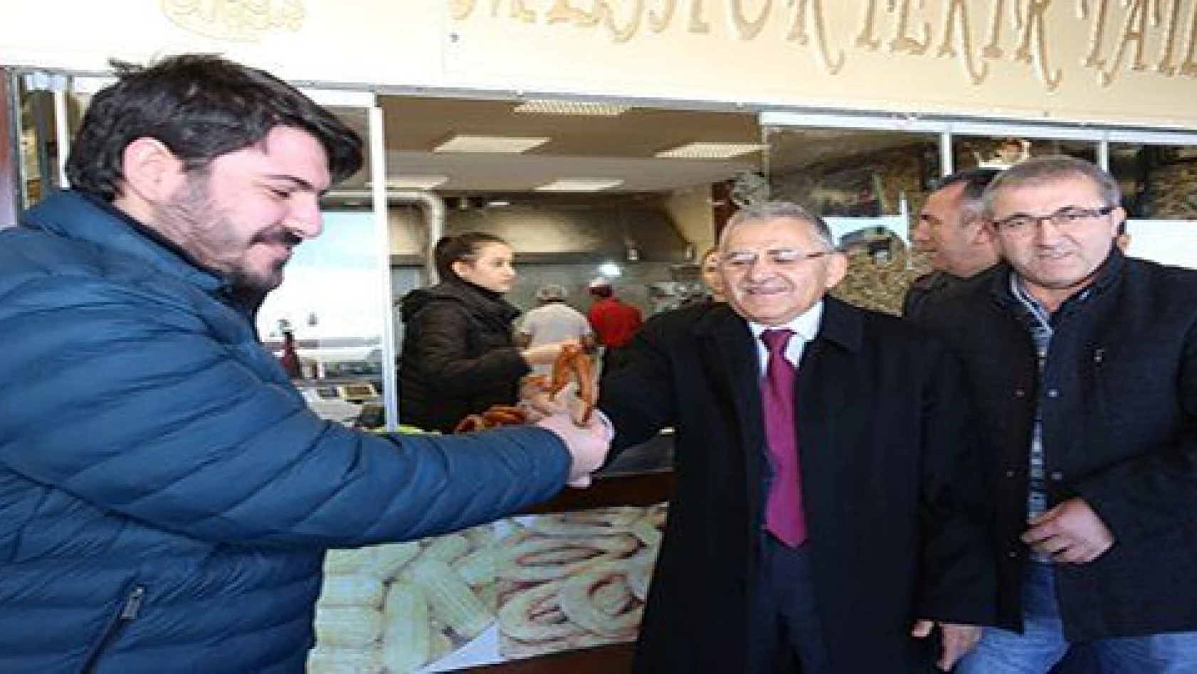 Başkan Büyükkılıç, Erciyes'te esnafı ziyaret etti 