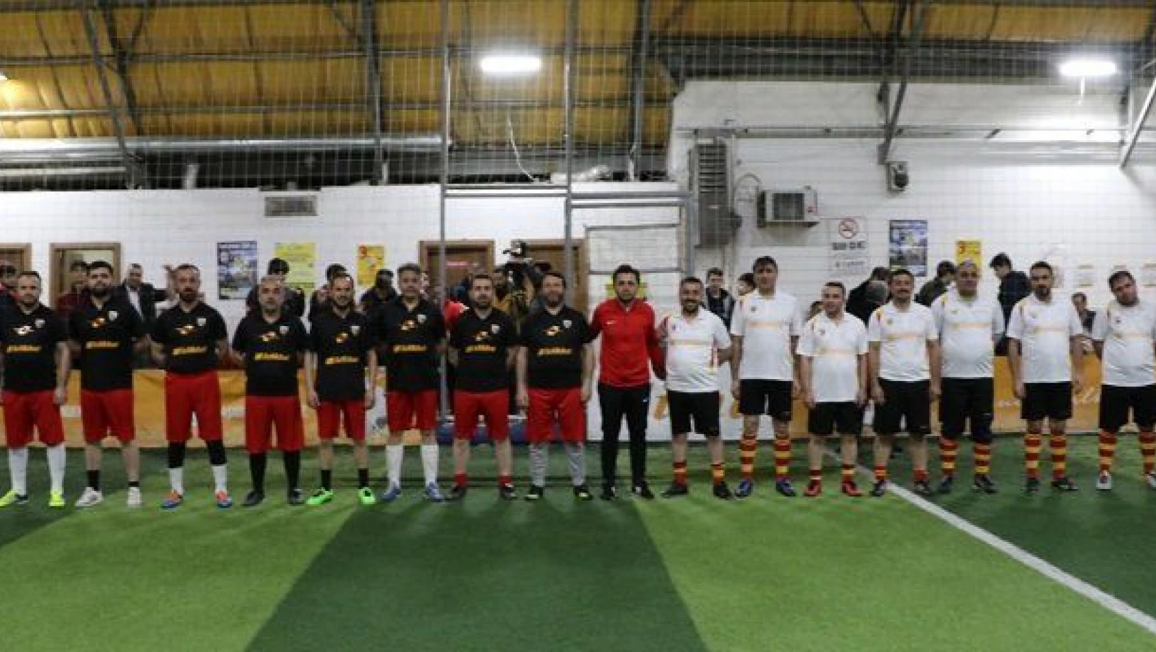Elazığ'a yardım için futbol turnuvası düzenlendi
