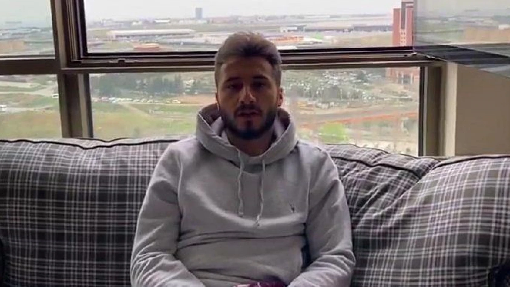 Kayserisporlu futbolcu Enver Cenk Şahin'den 'Evde kal' çağrısı