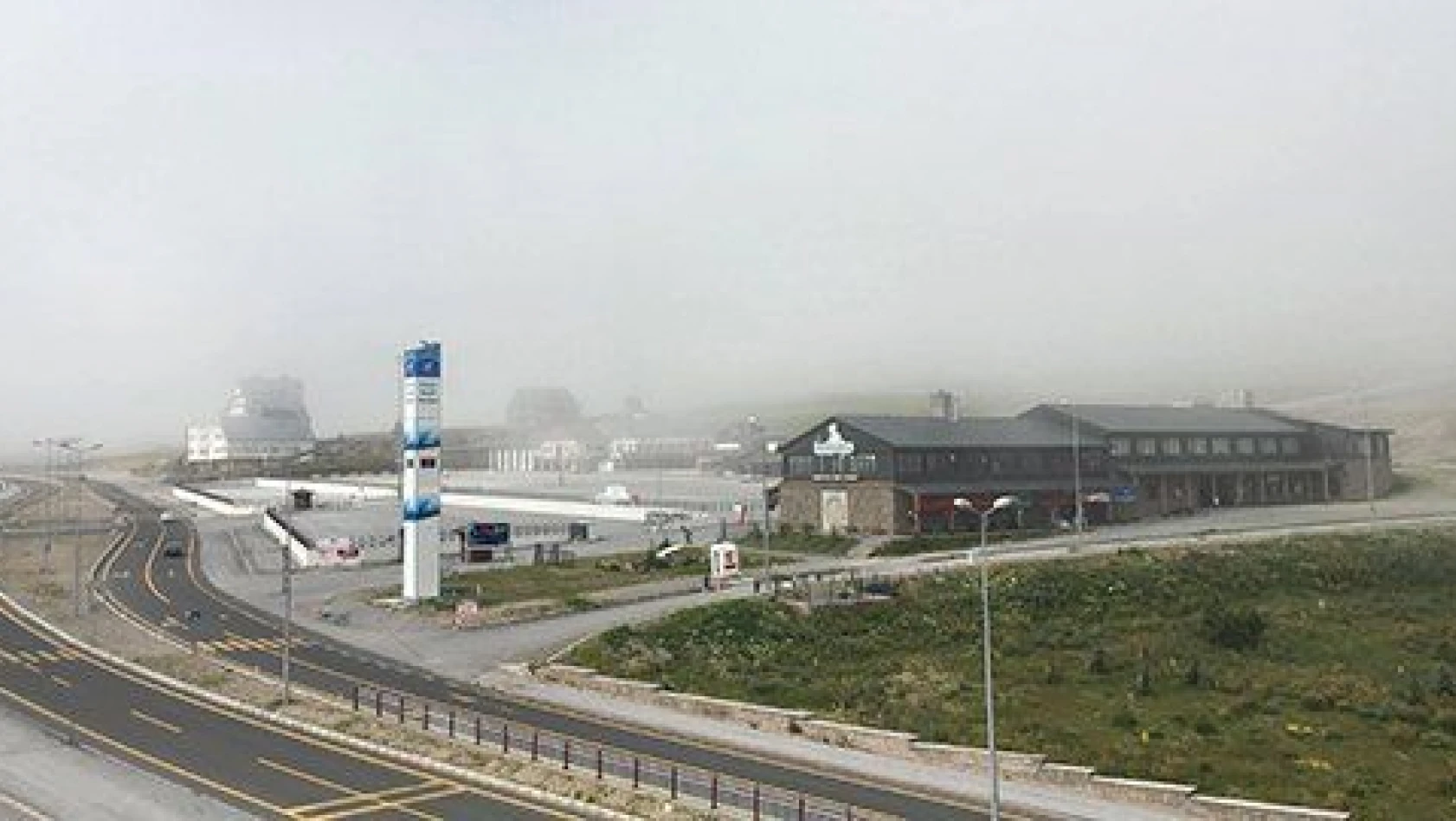 Erciyes'te yoğun sis etkili oldu 