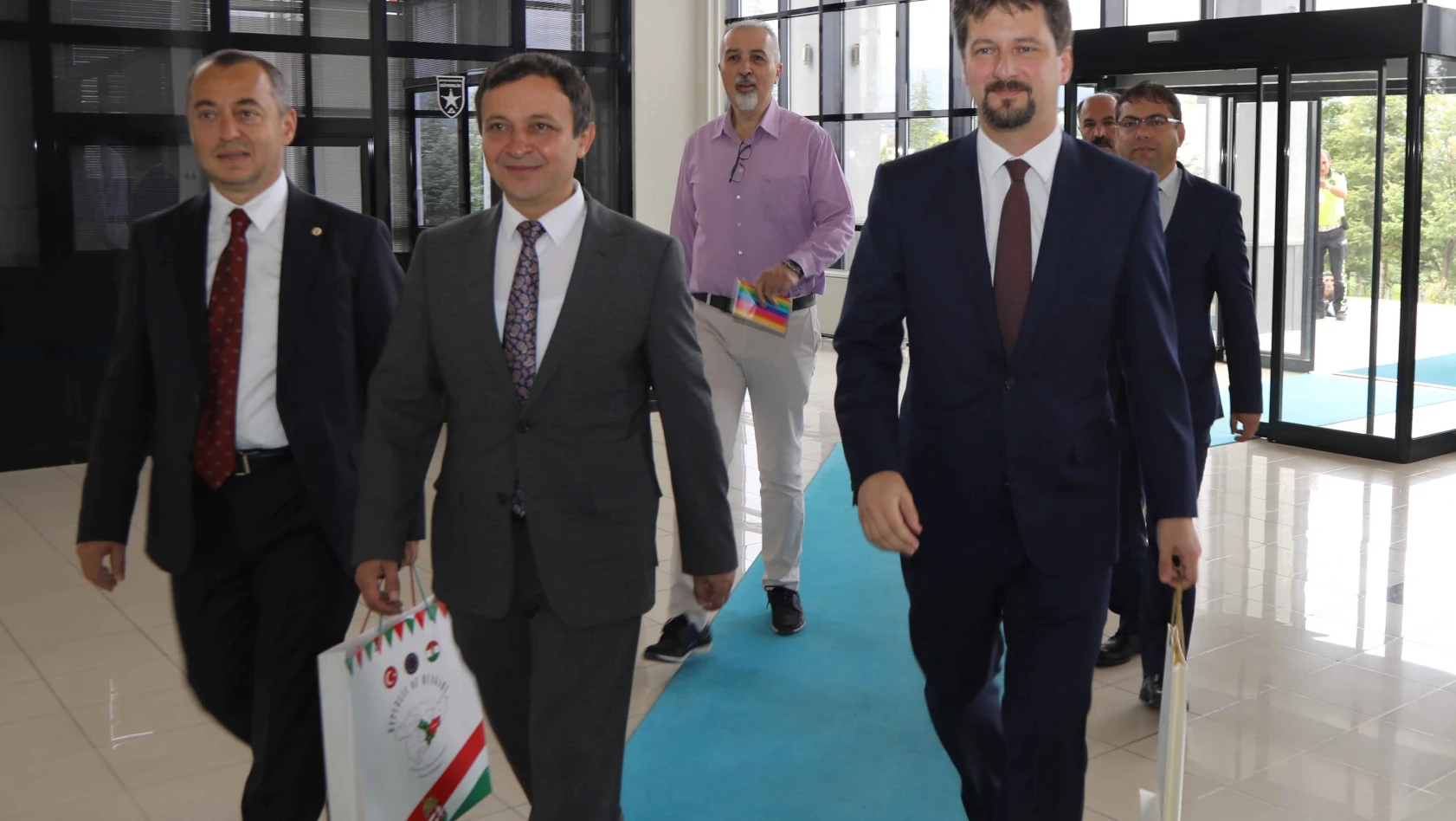 Macaristan'ın Ankara Büyükelçisi, ERÜ Rektörünü Ziyaret Etti