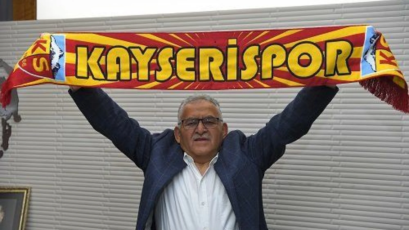 Büyükkılıç: 'Kayserispor'umuza kupa finalinde başarılar diliyorum'