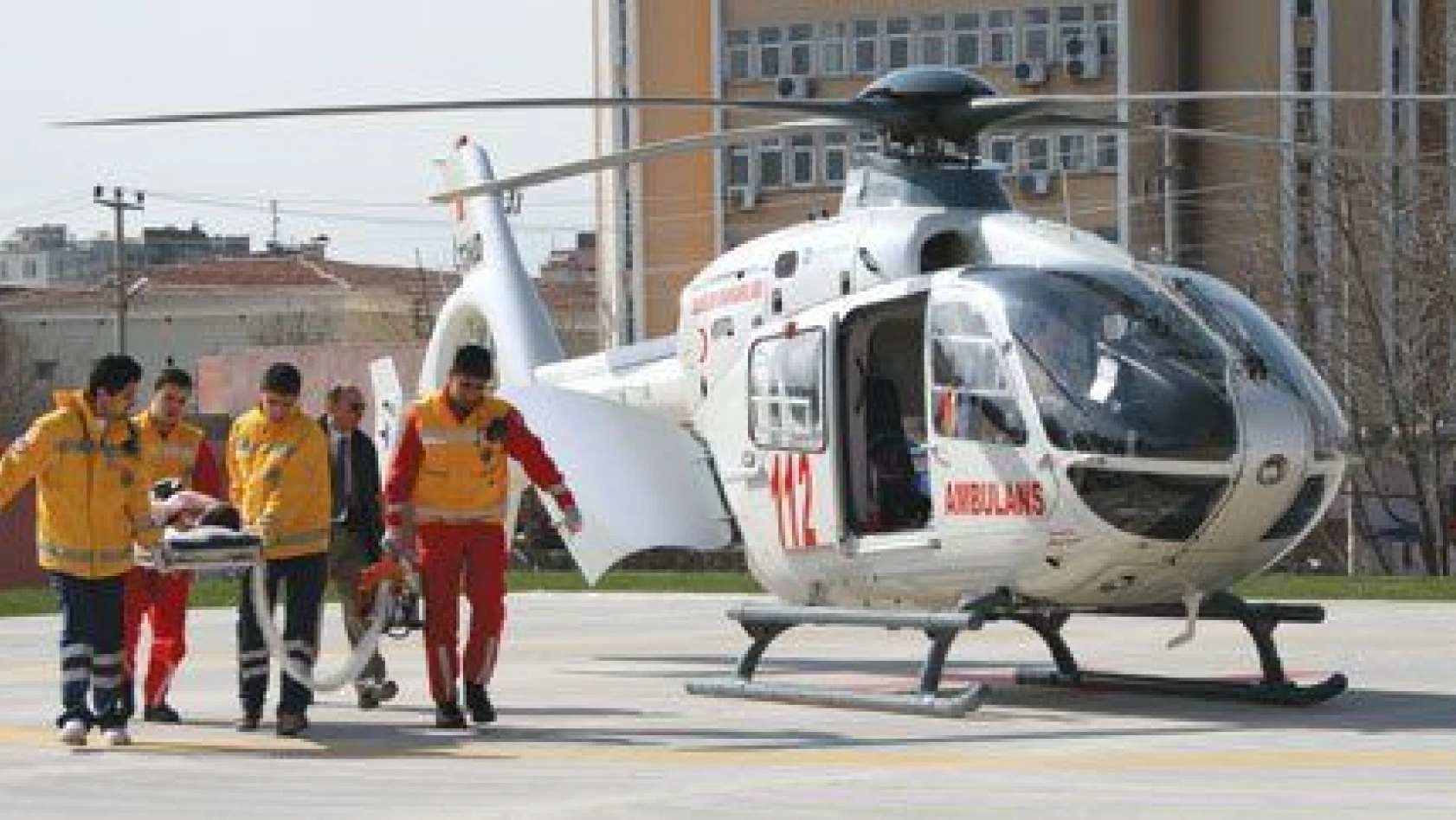 Kayseri'de hava ambulansı hayat kurtarmaya devam ediyor