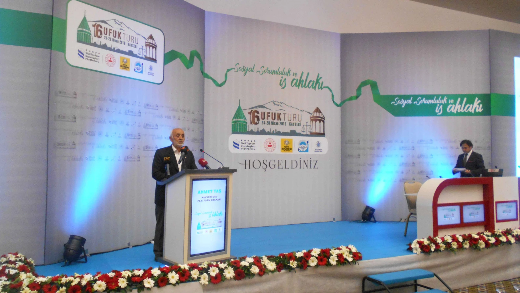 Kayseri'de Ufuk Turu Toplantıları 'Sosyal Sorumluluk ve İş Ahlakı' başlığıyla başladı