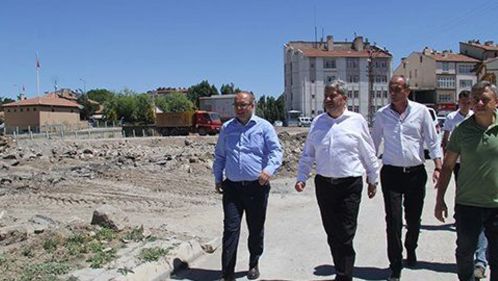 Bünyan'da pazaryeri ve terminal yapımı için altyapı çalışmaları başladı