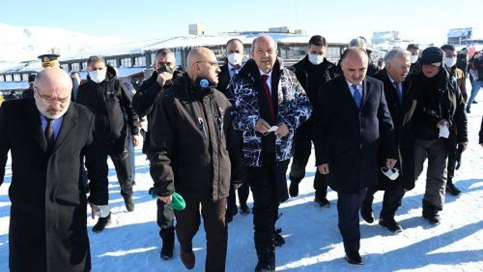 KKTC Cumhurbaşkanı Ersin Tatar Erciyes Kayak Merkezi'ni ziyaret etti