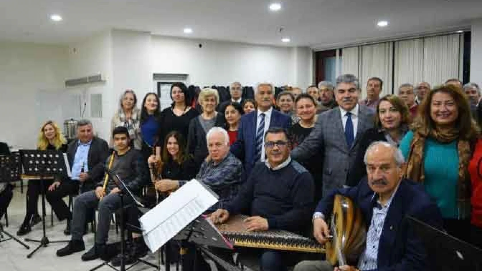 Türk Sanat Müziği Kursiyerleri İçin Belge Töreni Düzenlendi 