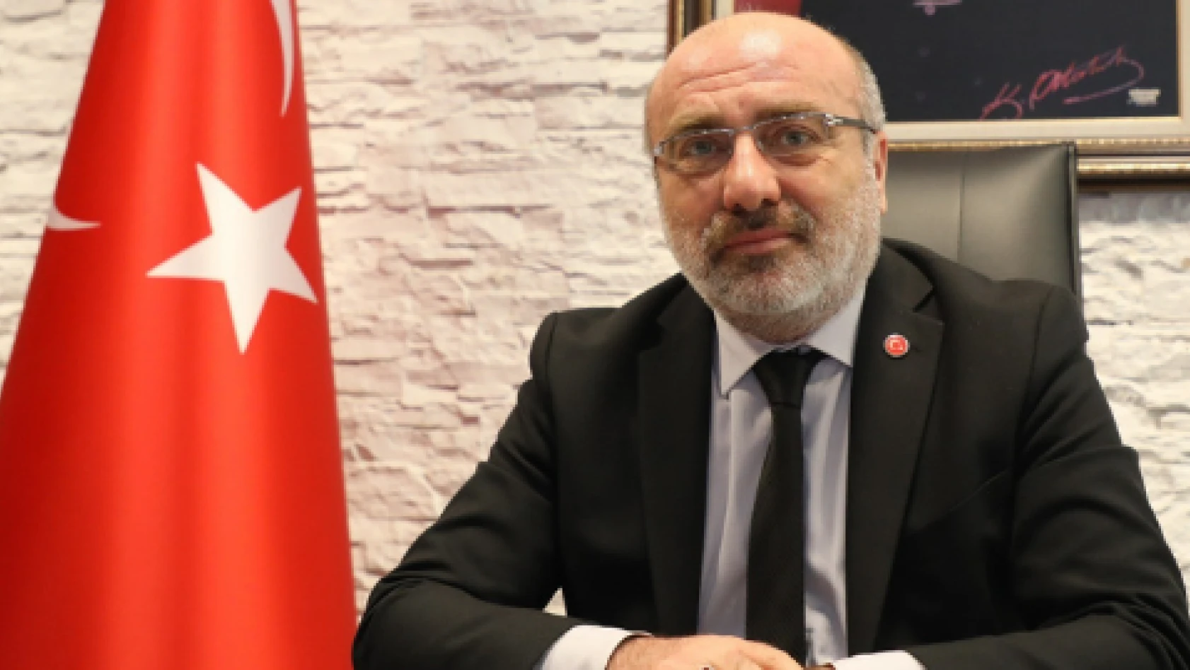 Rektör Karamustafa: 'İstanbul'un fethi çağ açıp, çağ kapatan bir fetihtir'