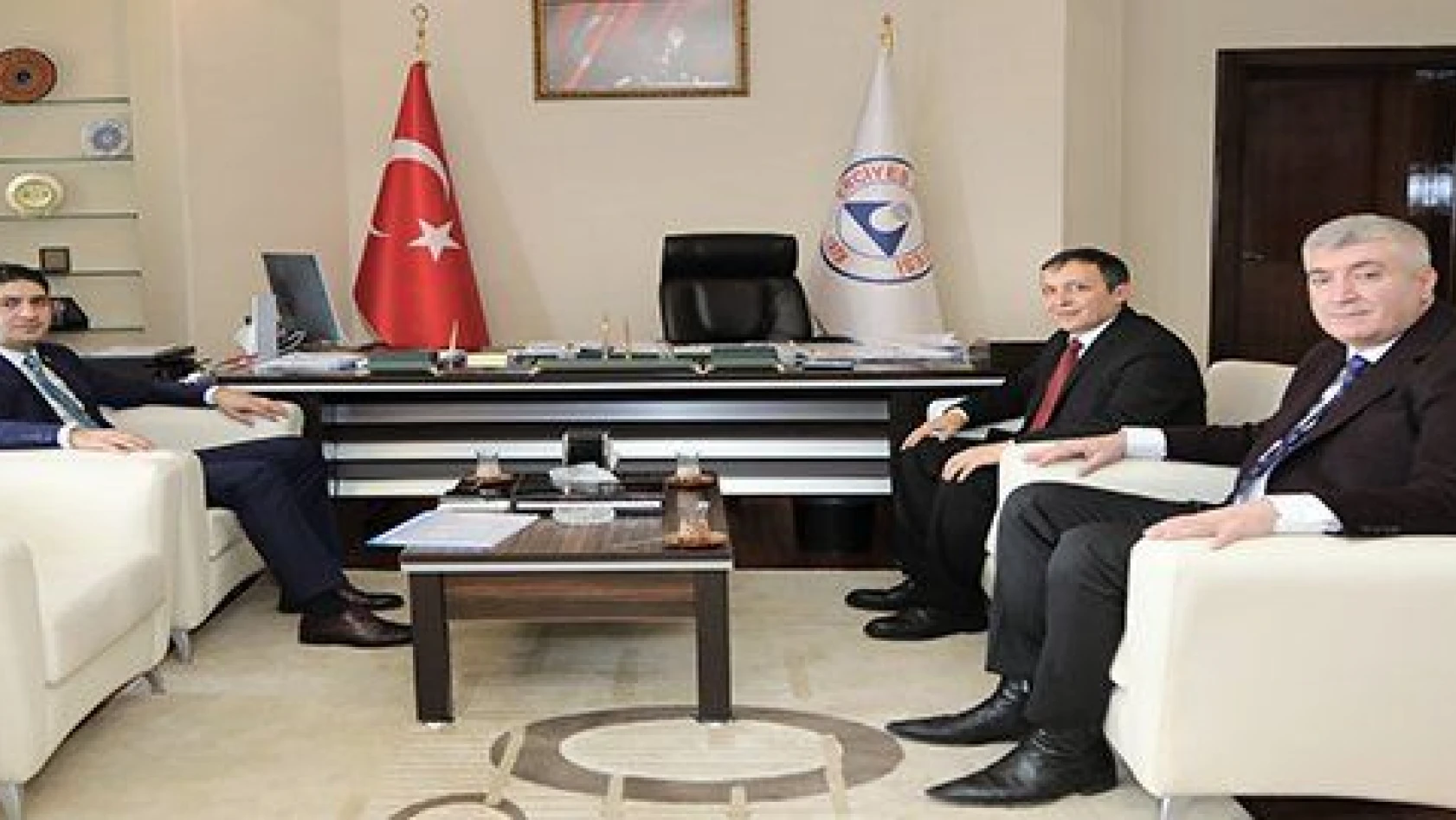 MHP Milletvekili Özdemir'den, ERÜ Rektörü Çalış'a ziyaret 
