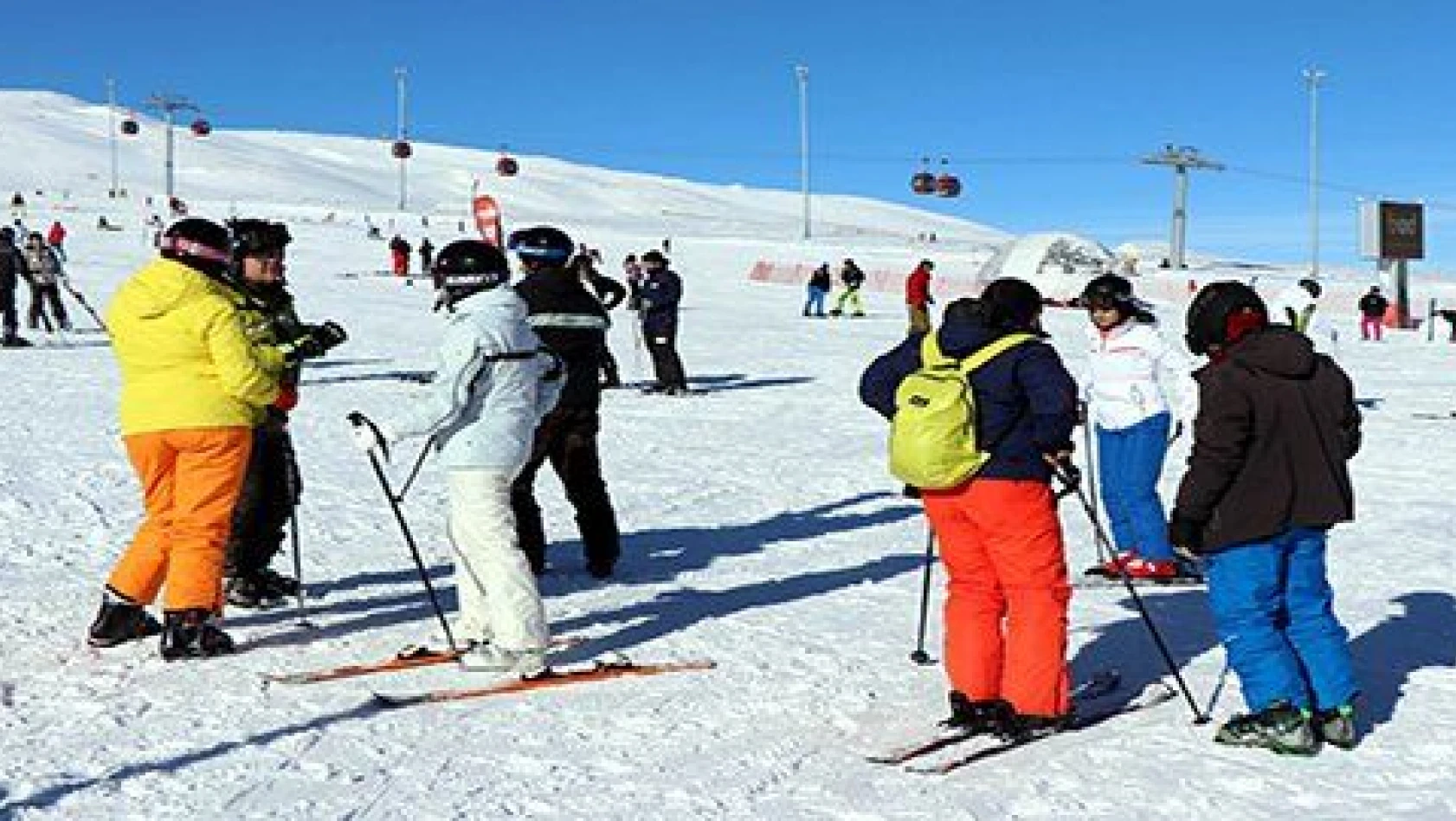 2018'in son hafta sonunda kayakseverler Erciyes'e akın etti 