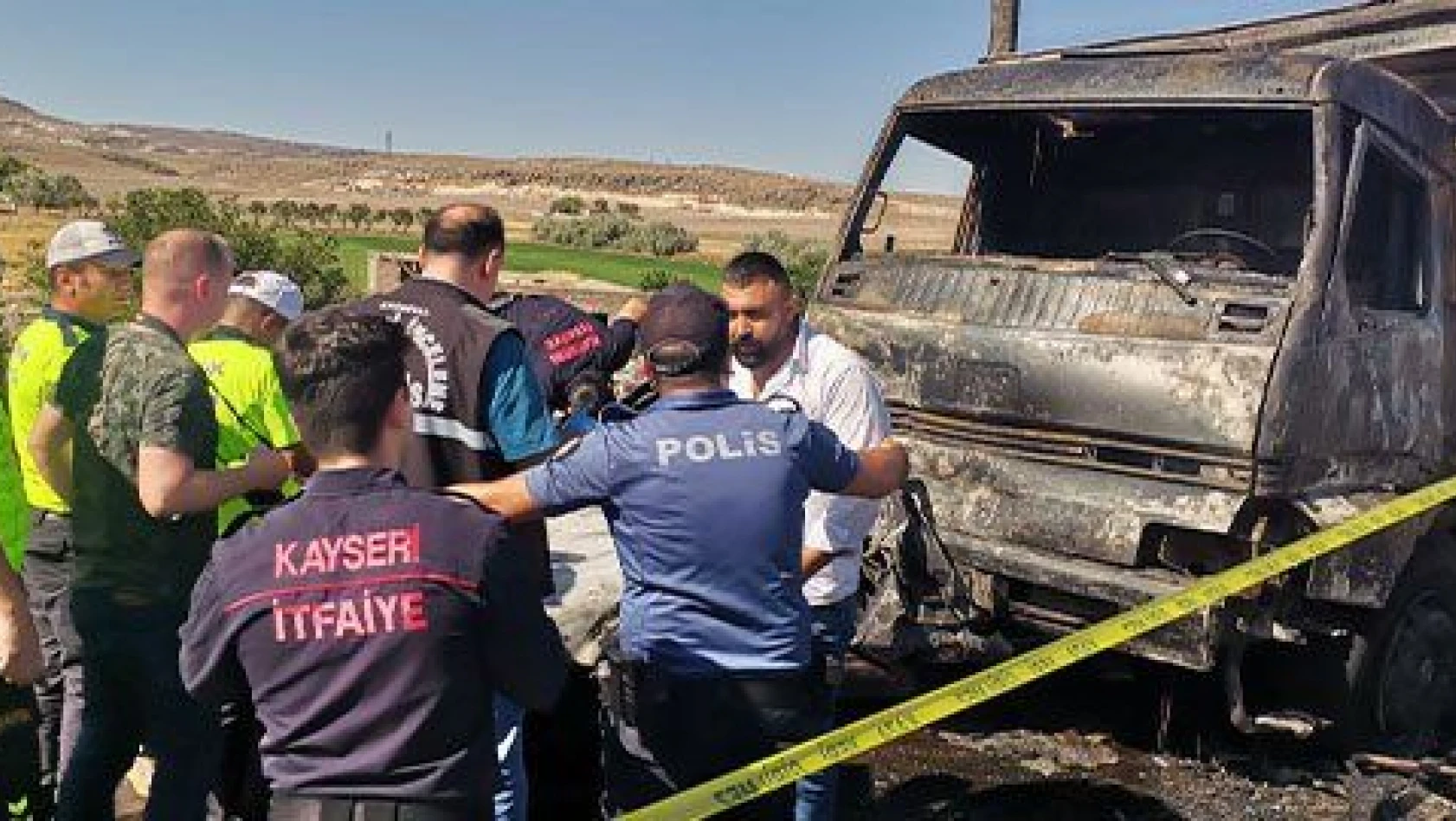 Feci kaza: Otomobilin içerisinde yanarak can verdiler