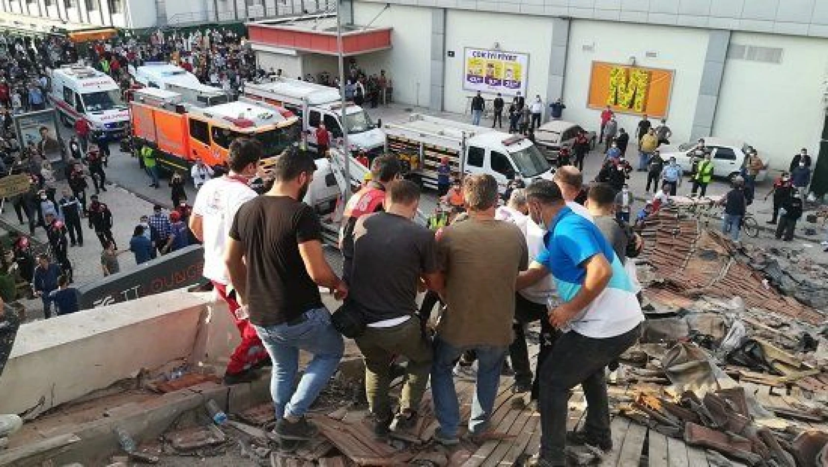 AFAD: '4 vatandaşımız hayatını kaybetmiş, 152 vatandaşımız yaralanmıştır'