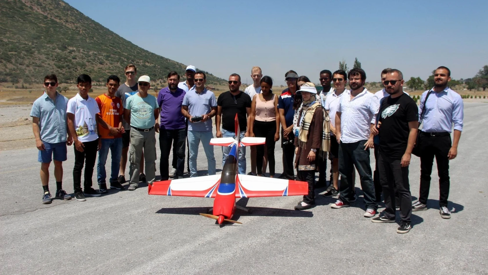 9 ülkeden 14 kişi hava araçlarında kendilerini geliştirmek için Kayseri'ye geldi 