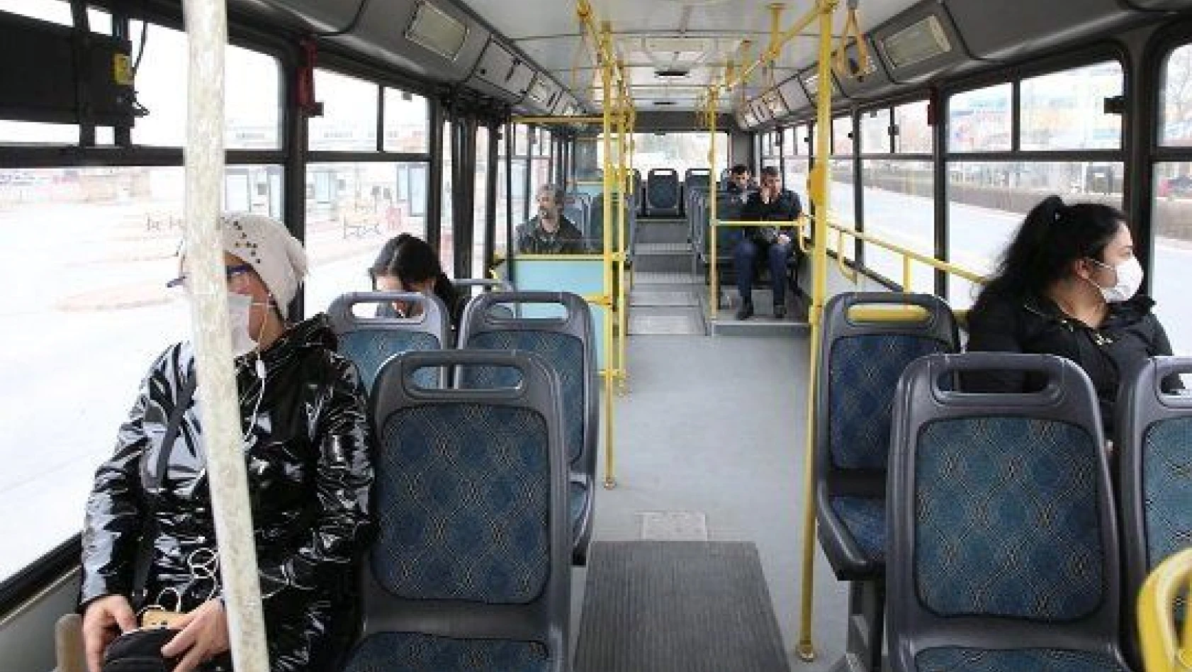 Toplu taşımada sosyal mesafeye uymayanlara ceza 