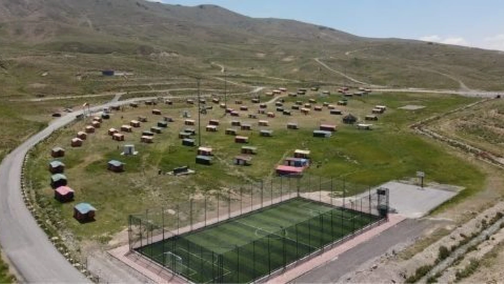 Erciyes'in temiz havası, kampçıların gözdesi oldu