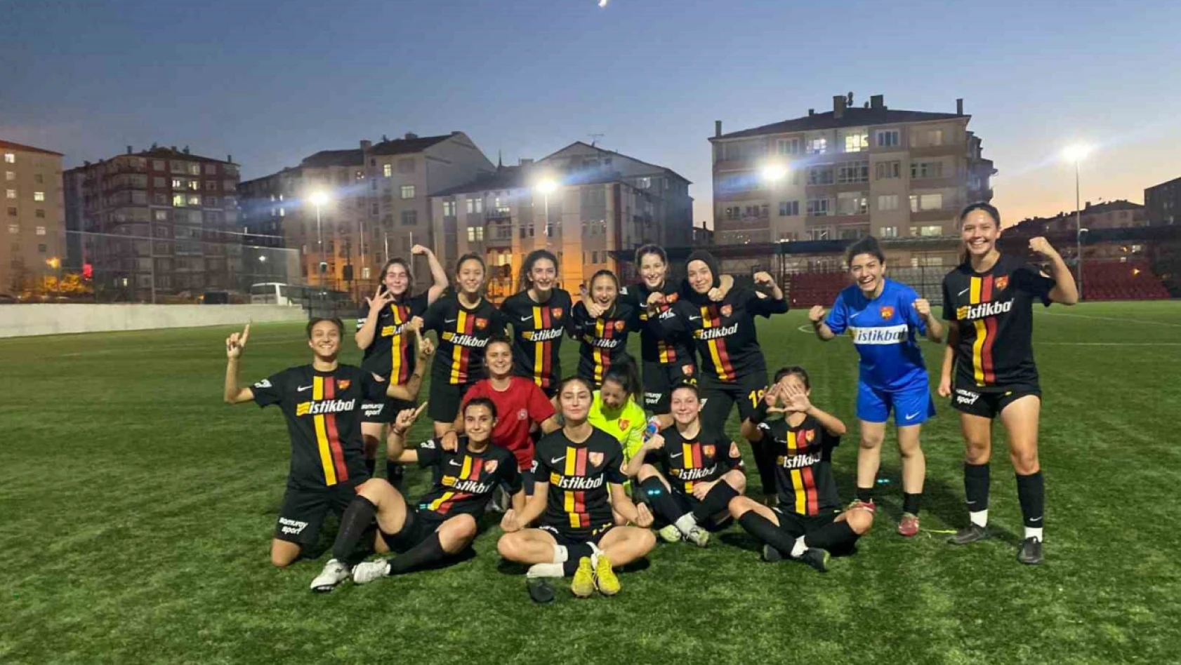 Kayseri Kadın Futbol Kulübü yarı finalde!