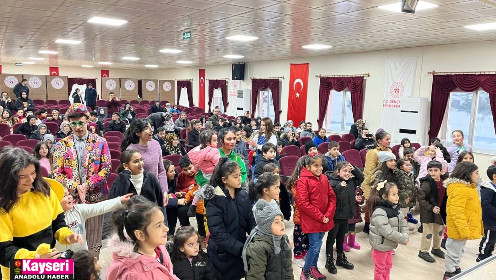 Kayseri'ye gelen 9 bin depremzede yurtlara yerleştirildi