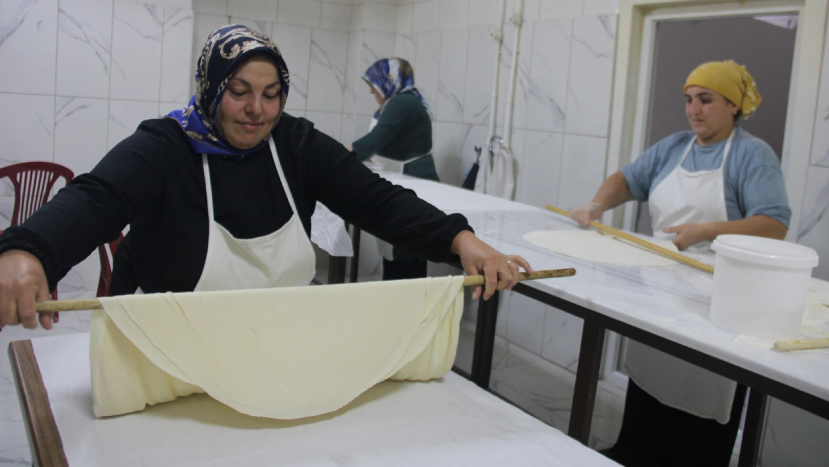 Kayserili kadınlar yaptıkları el emekleri ürünler ile para kazanıyor