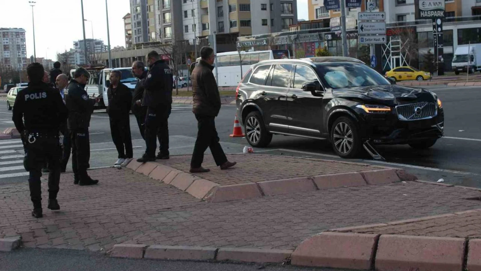 Flaş! Kayserispor Başkanı Çamlı kaza yaptı
