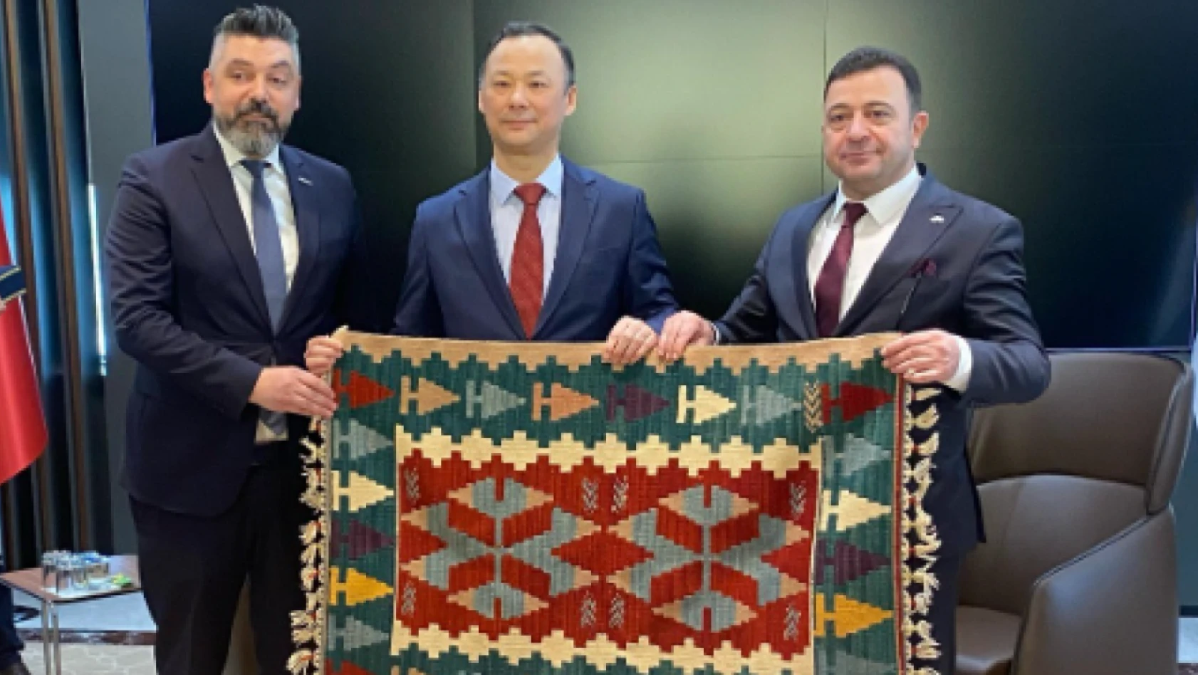 Kırgız Büyükelçi'den Kayseri'ye ziyaret!
