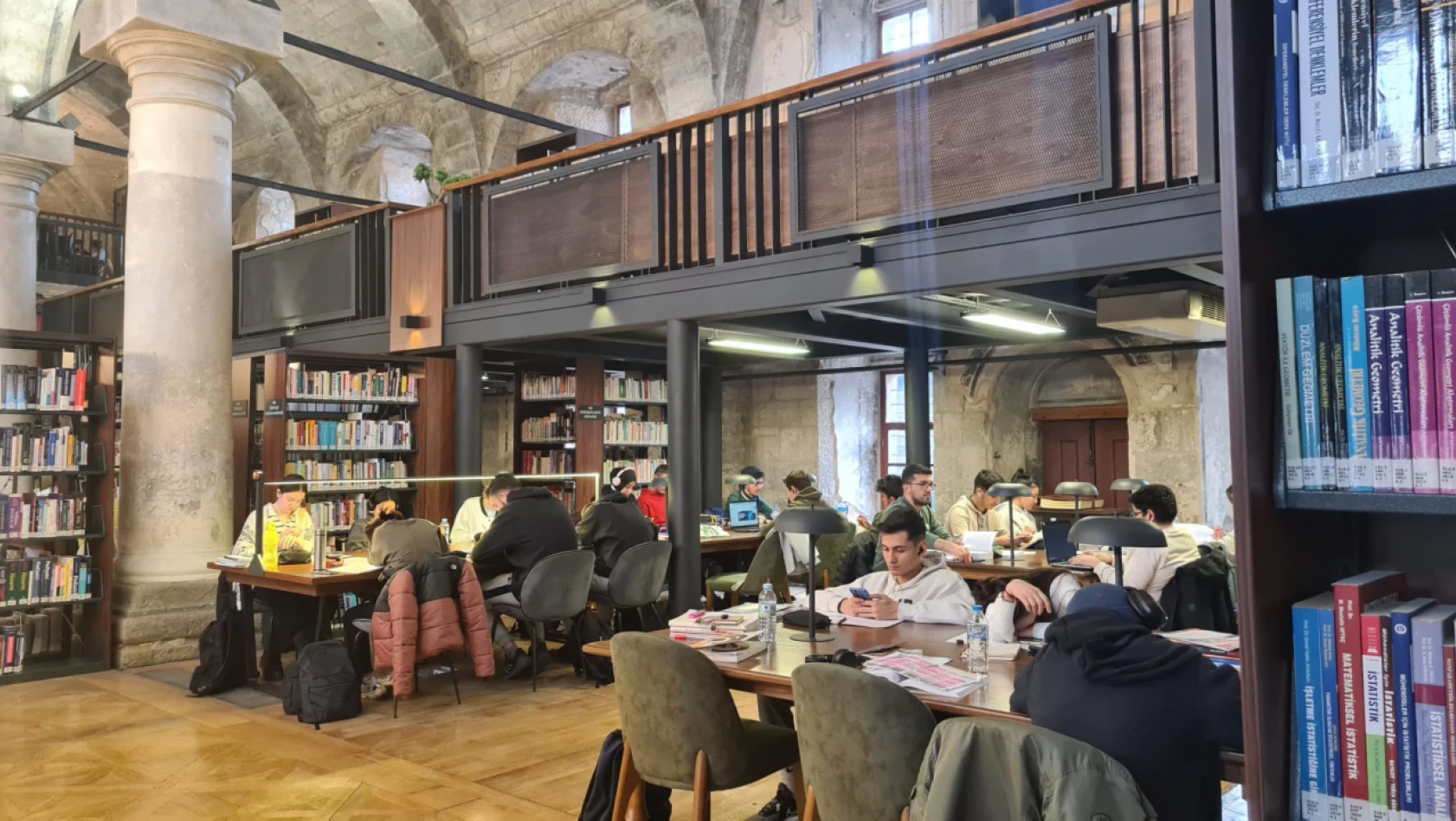 Kütüphaneler Şehri Kayseri!