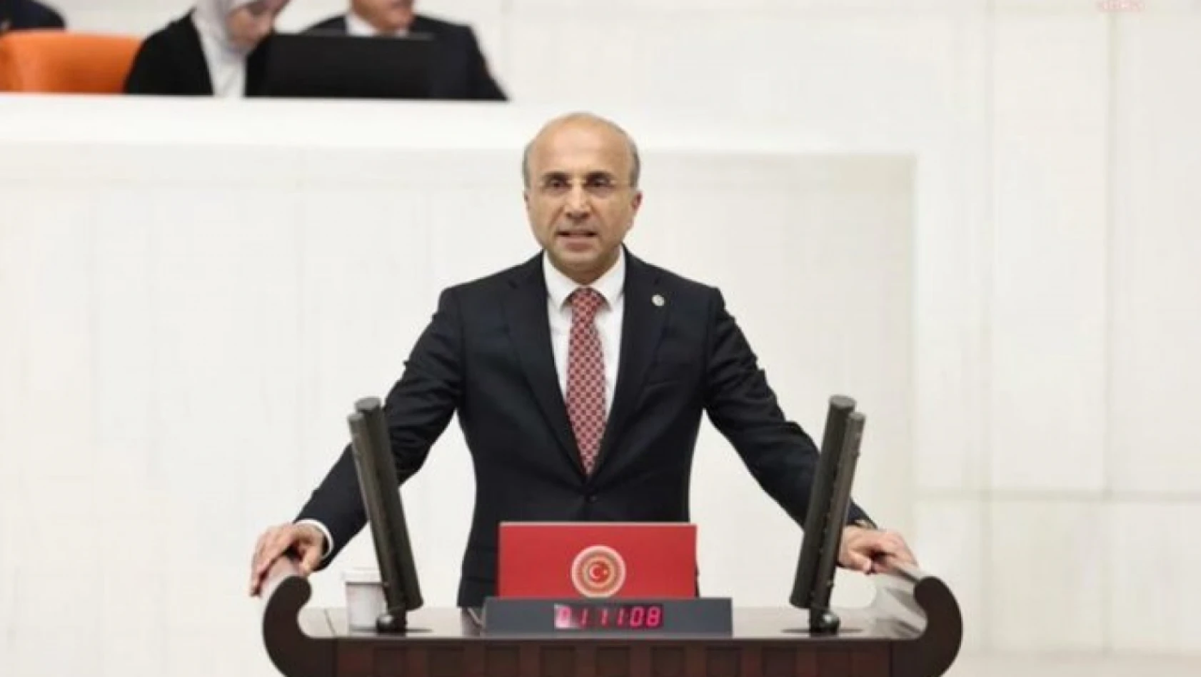Milletvekili Aşkın Genç, Vurularak Öldürülen CHP Kayseri İl Başkanını Andı