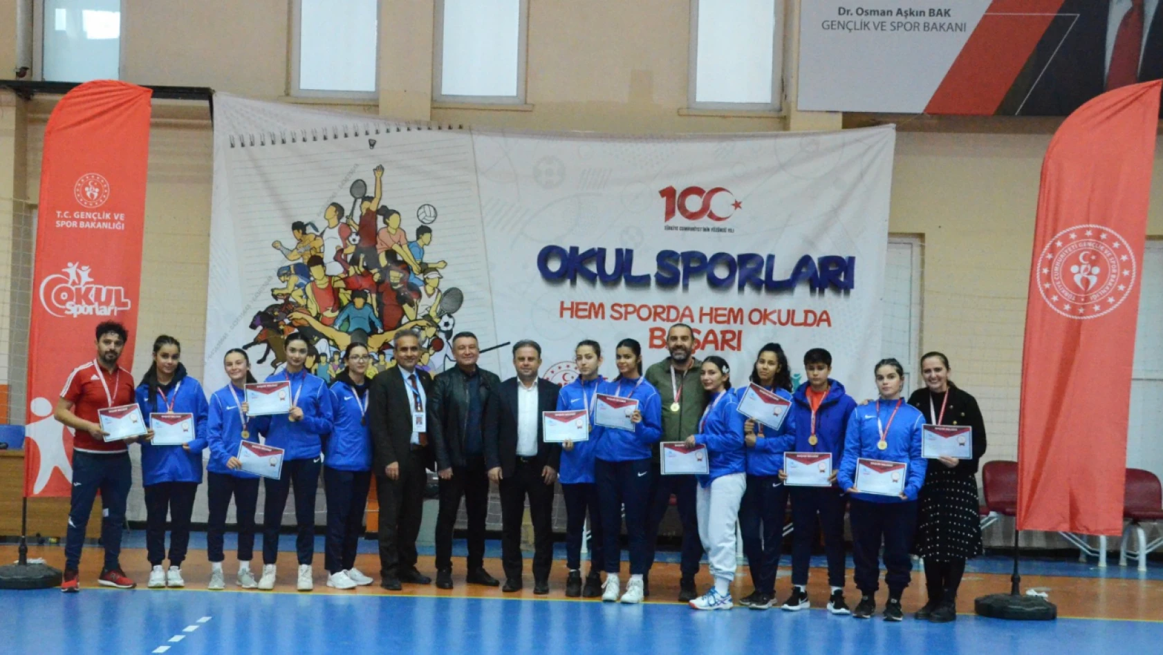 Okul Sporları Hentbol Gençler Grup Müsabakaları Kayseri'de sona erdi!