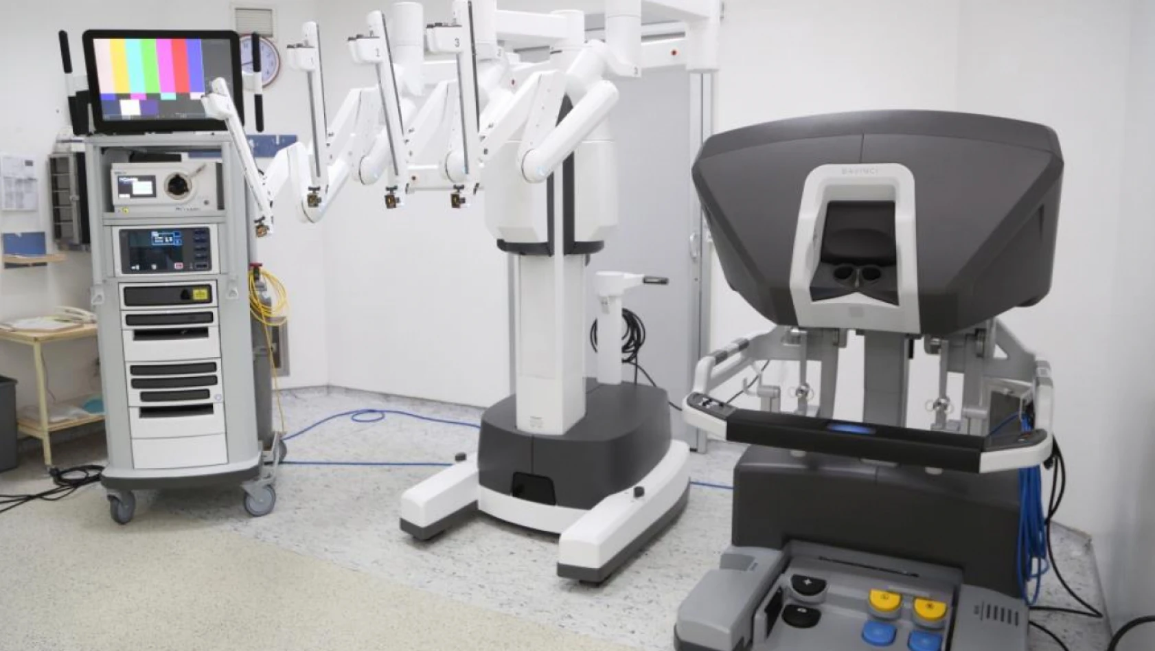 Robotik Cerrahi Sistemi 'Da Vinci' bugün görücüye çıktı