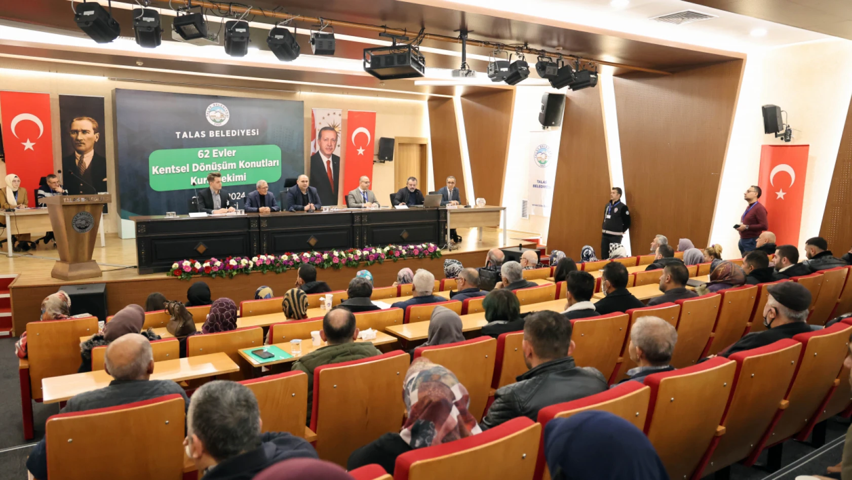 Talas'ta 65 Vatandaş Yeni Evlerine Kavuştu