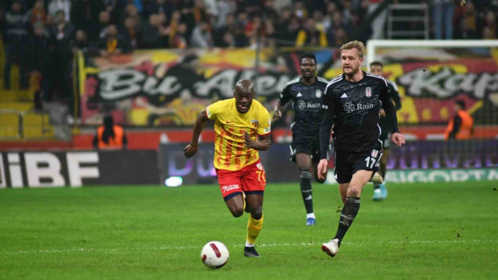Kayserispor: 0 - Beşiktaş: 0 - İlk yarı sona erdi