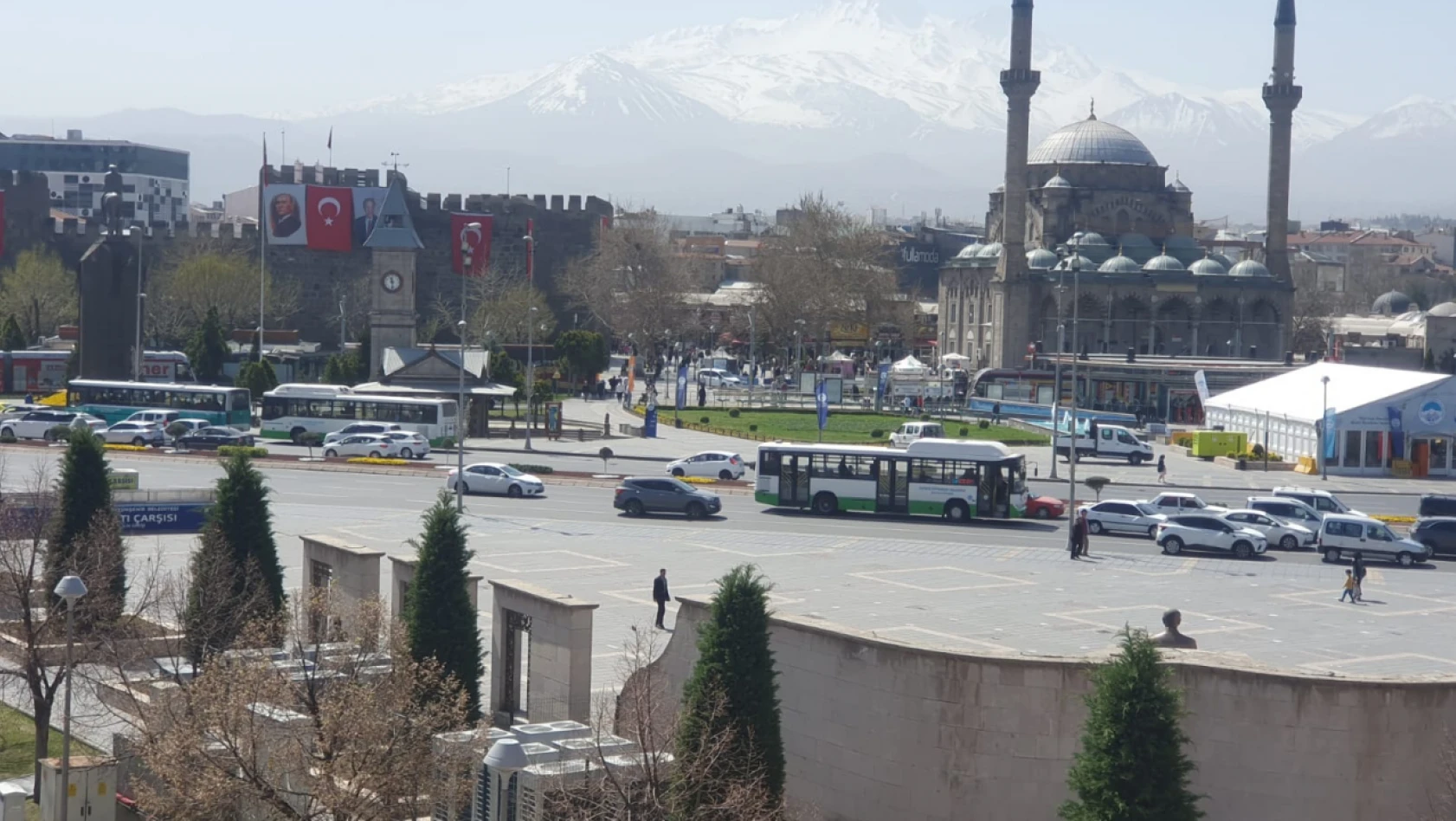 Üniversiteliye ulaşım ücretsiz oldu – Kayseri'de de uygulanacak mı?