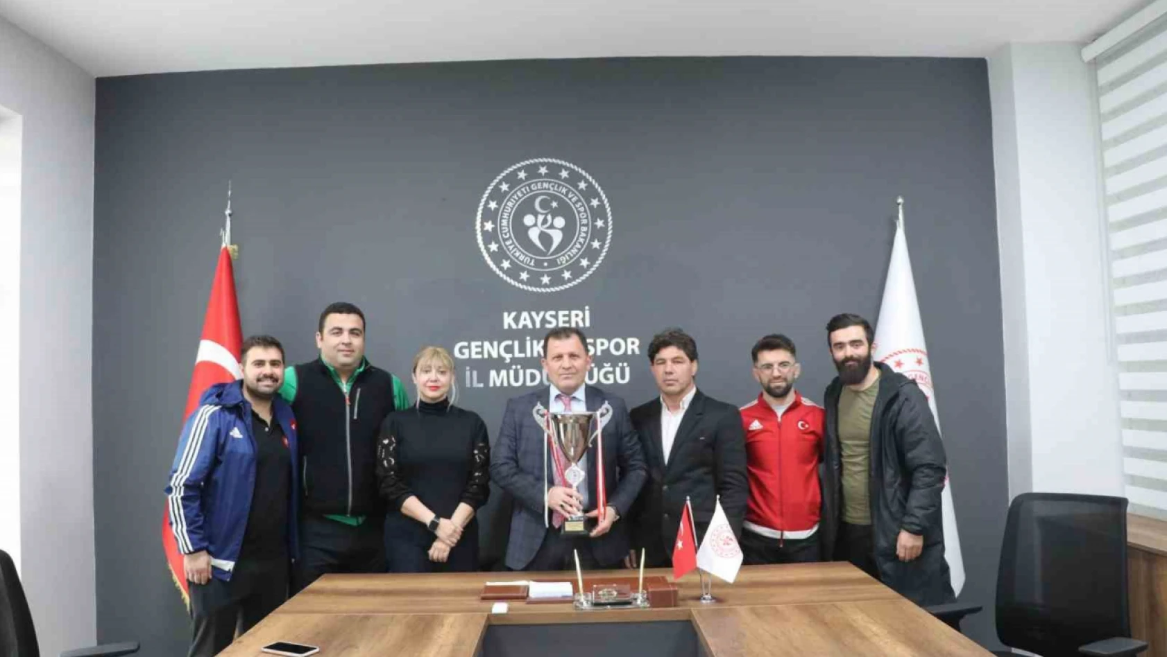 Kayseri Güreş Takımı U17 Türkiye Şampiyonası'nda Zirveye Çıktı