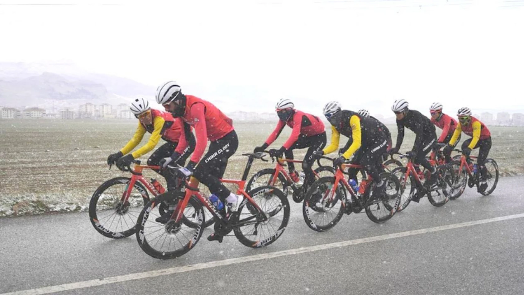 Çin Bisiklet Milli Takımı'nın tercihi Erciyes oldu
